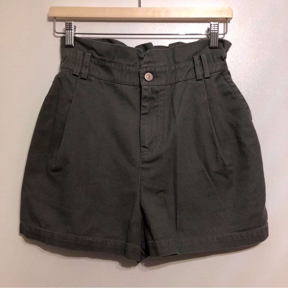 2/$10🌷High rise paperbag denim shorts (S) - Picture 1 of 4